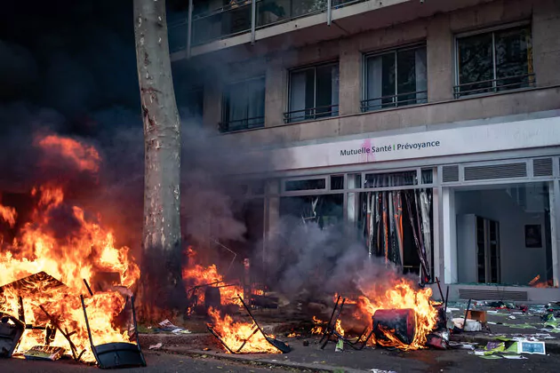 Incendie du mobilier de Mutuelle Santé Prévoyance, 1er mai 2023. ©MK/Rue89Lyon